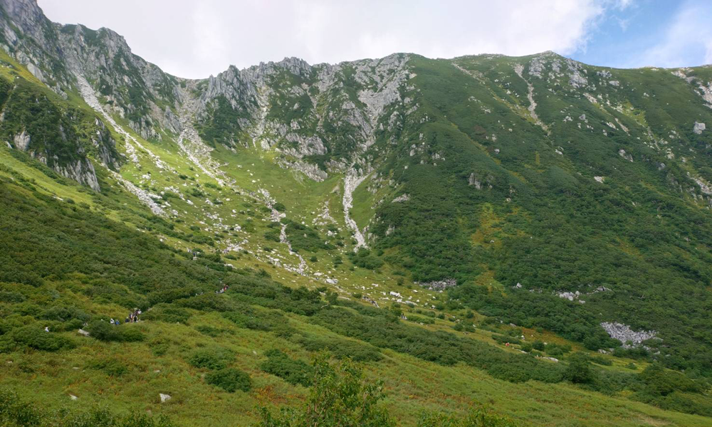 How Sumi Ink Is Made for Japanese Calligraphy — Nature, Craft, and Time